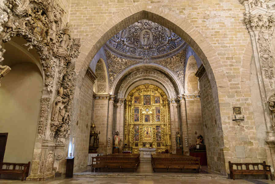 Huesca - Barbastro 27 - catedral de Santa María de la Asunción - capilla de San José.jpg